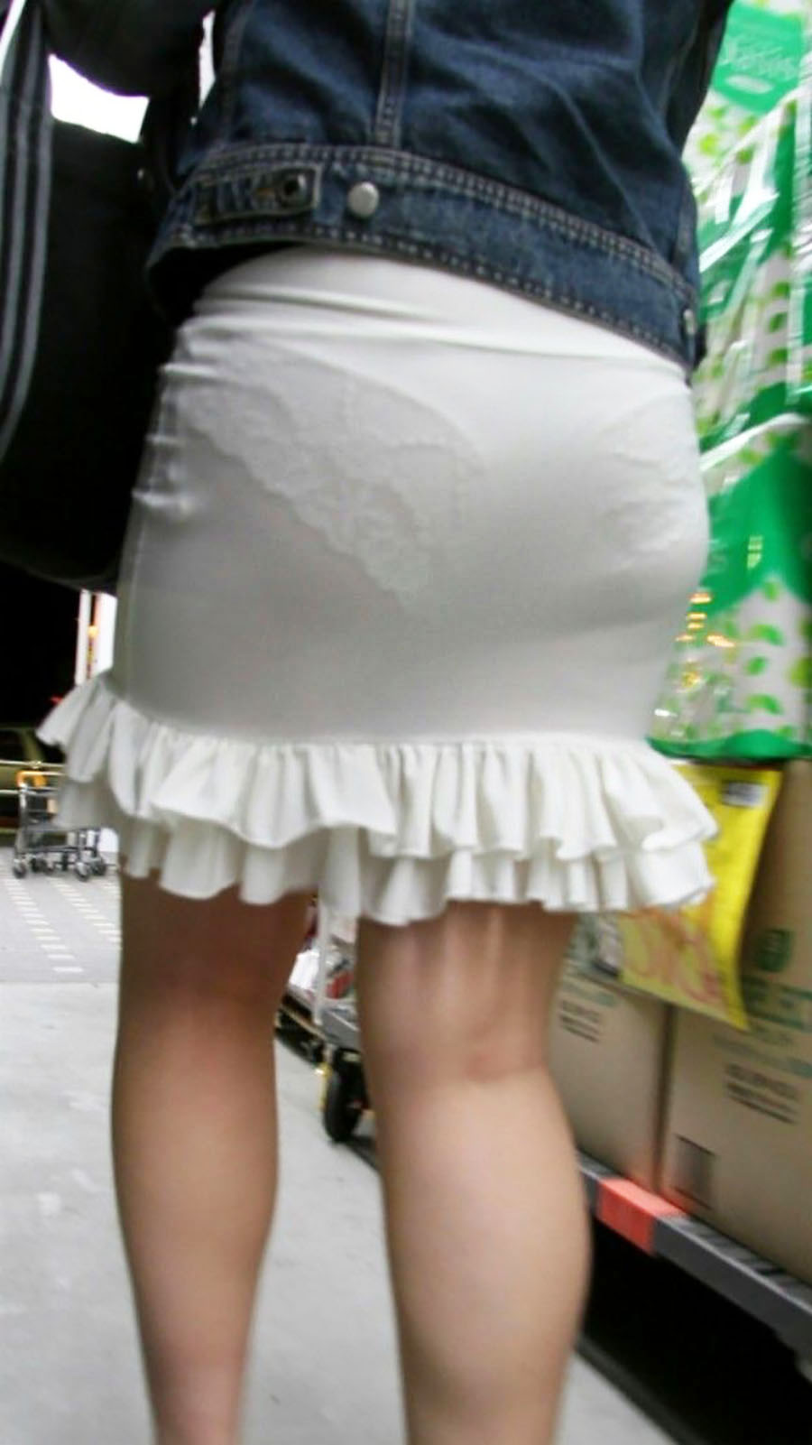 透けパン_ミニスカ_パンツ_お尻_盗撮エロ画像_11