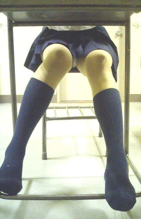 学校内_パンチラ_エロ画像_13